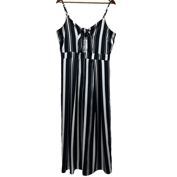 Romeo & Juliet Couture Wide Leg Jumpsuit Size Large  Black & White One Piece - Picture 1 of 13